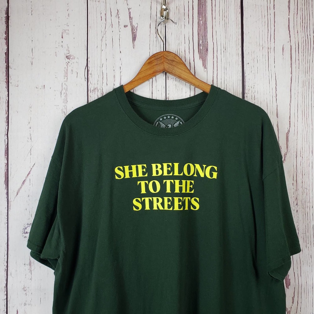 Freebandz She Belongs To The Streets T Shirt Mens Size XL Cotton Green